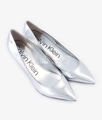 Calvin Klein Silver Pointed Flats - Women’s Size (Pre-owned)