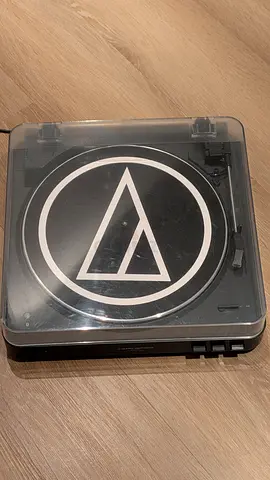 Audio-Technica Portable Turntable with Dust Cover vinyl reader/player