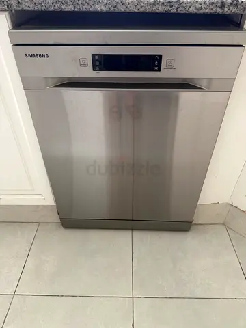 Samsung stainless steel freestanding dishwasher - good condition