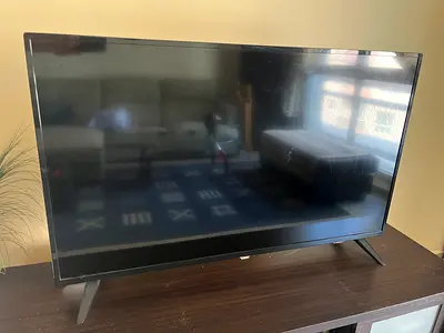 4K Ultra Slim Smart LED TV