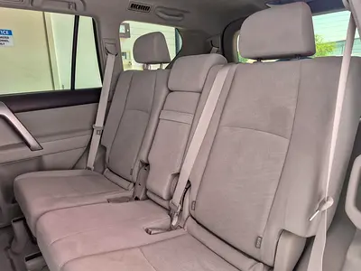 2023 Toyota PRADO photo 12