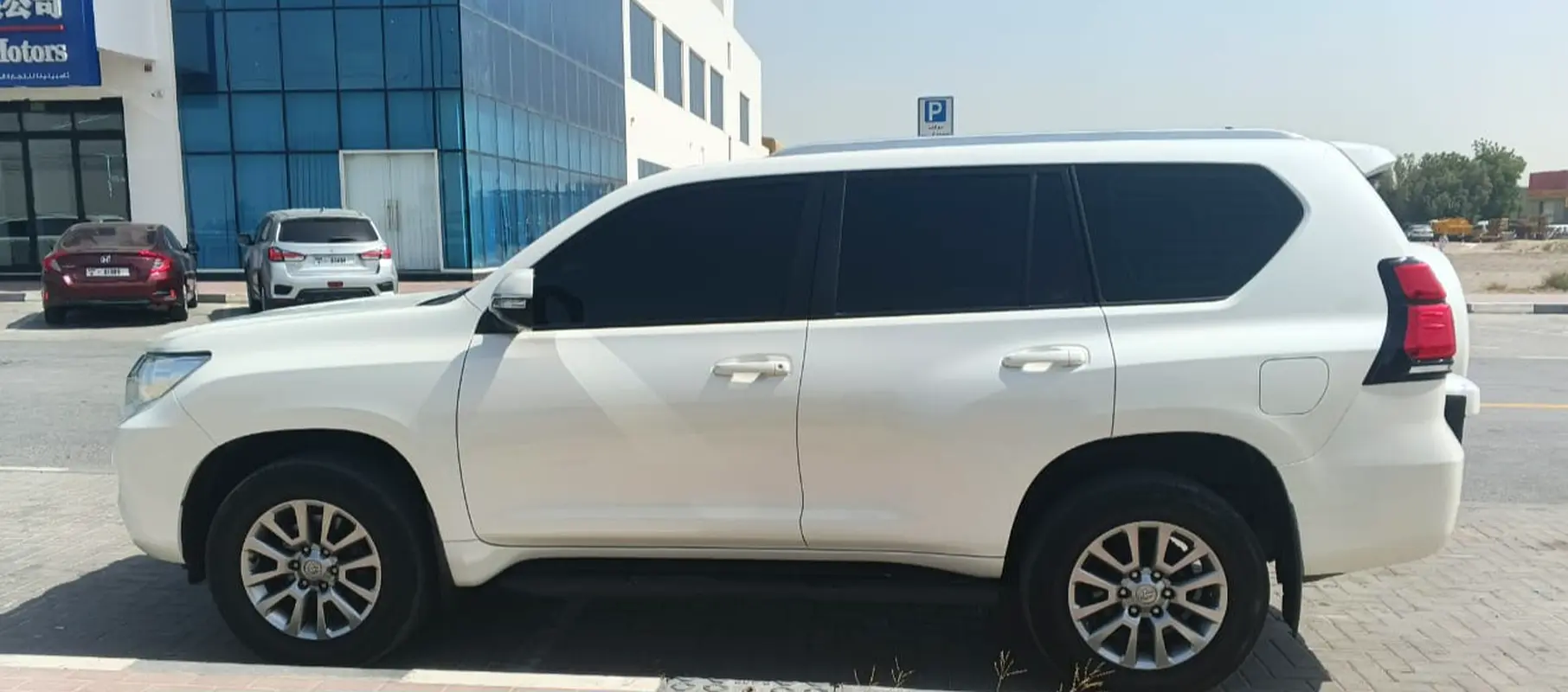 Toyota Prado 2022 — photo 1 of 16