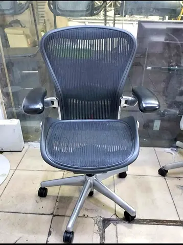 Selling herman miller Aeron chair.good condition only little use