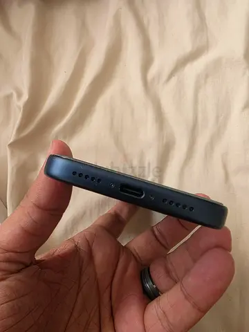 Used Iphone 17 Pro 512GB smartphone - good condition, charging port shown apple + till July 2027