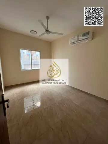 شقة غرفتين وصالة للإيجار – موقع مميز قريب من الخدمات وطلعة شارع محمد بن زايد – الجرف 3، عجمان