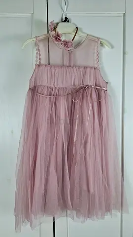 Beauriful girl dress (4-6 years)