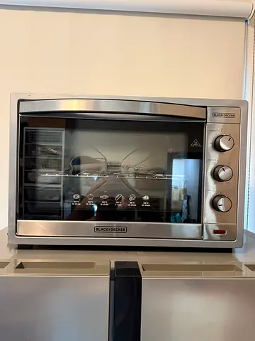 Black+Decker Stainless Steel Countertop Oven - Good Working Condition