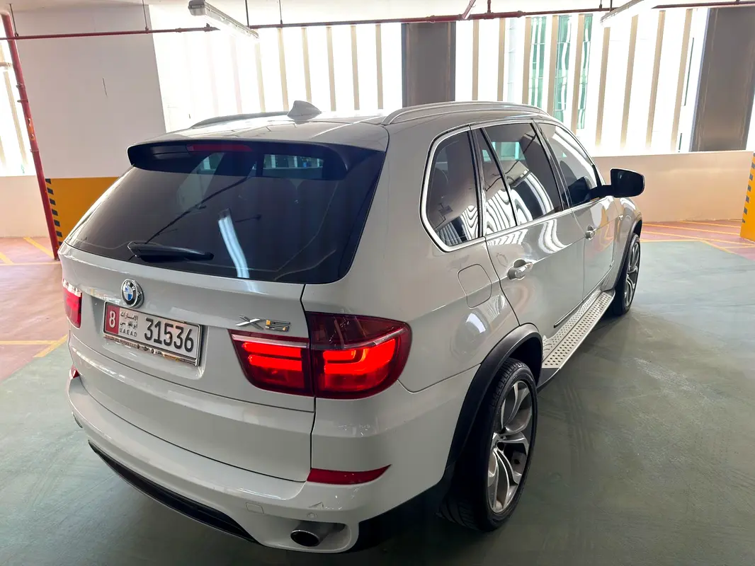 BMW X5 2012 — photo 1 of 10
