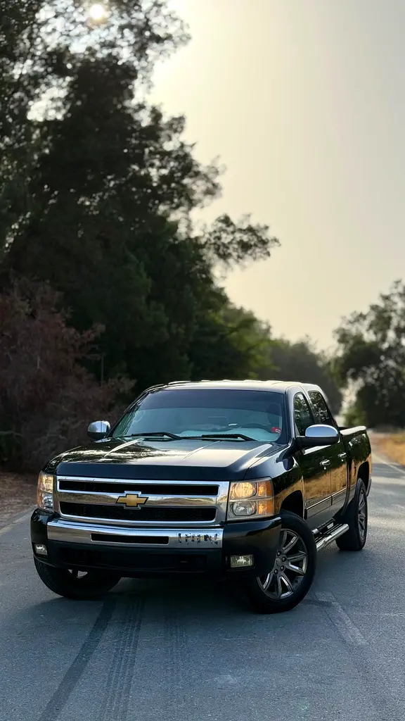 Chevrolet Silverado 2008 — photo 1 of 18