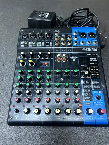 YAMAHA MIXING CONSOLE MG 10XU