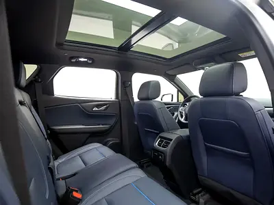2023 Chevrolet BLAZER — миниатюра 17