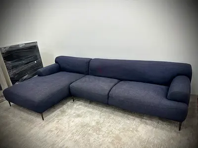 Excellent condition the loom collection lshape sofa