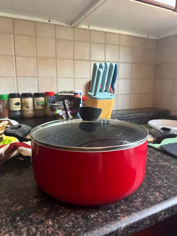 Bergner 3 piece cooking pot set with glass lids in red