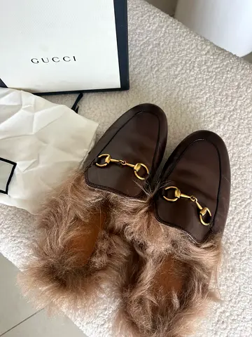 Preloved Gucci Princetown Brown Leather Fur-lined Loafers size 34.5
