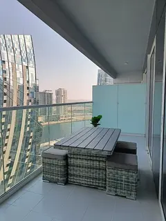 1 Bedroom + Stylish Living Room With Beautiful Canal View