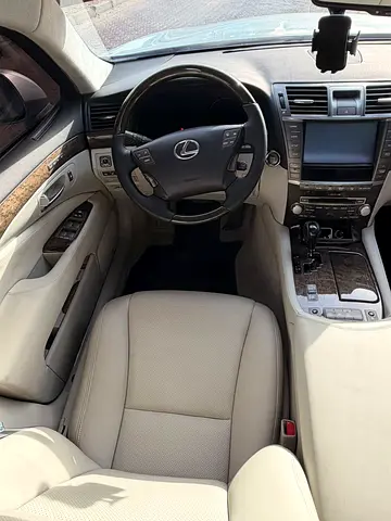 2012 Lexus LS-SERIES thumbnail 13