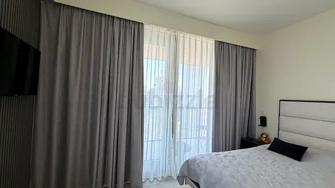 Set curtains blackout room master