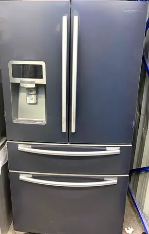 Samsung French Door Refrigerator with Water Dispenser ice maker