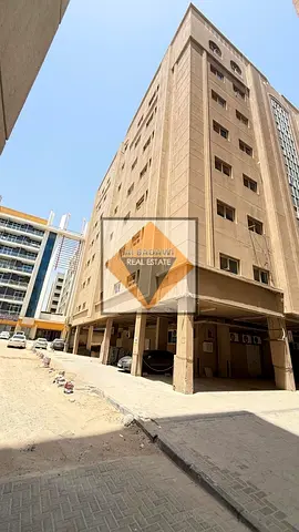ستوديو فاخر | مساحة 500 قدم مربع | موقع مميز في مويلح | بالقرب من سوبر ماركت المدينة