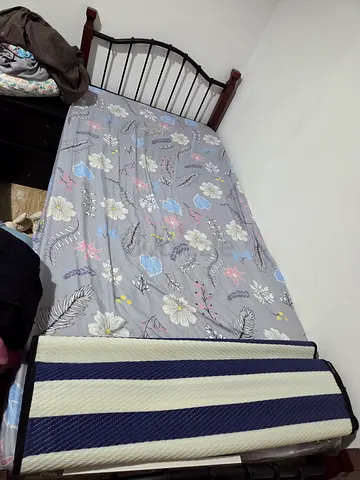 Single cot for sale