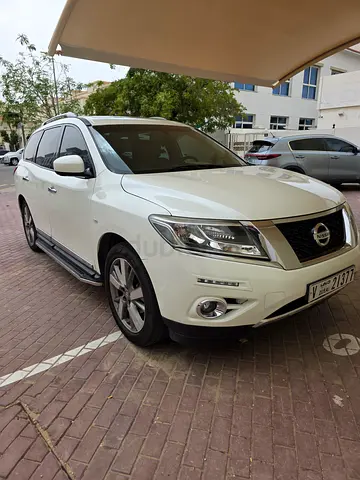 Nissan Pathfinder SL 2016 | GCC Specs | Well Maintained