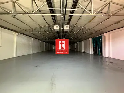 13,400 SQFT WAREHOUSE FULLY FITTED OFFICE WITH AC