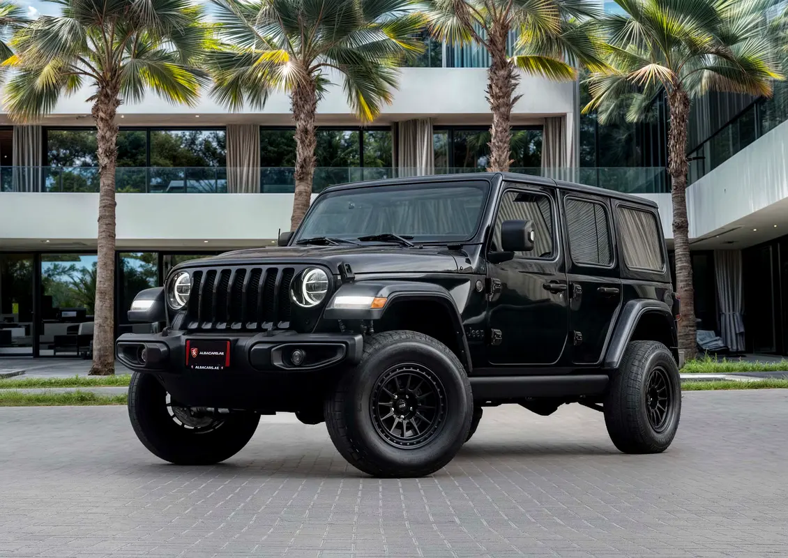 Jeep Wrangler Unlimited 2023 — photo 1 of 14