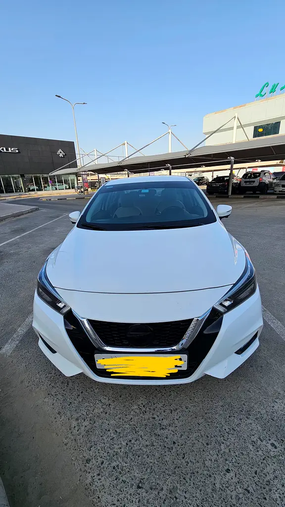 Nissan Sunny 2022 — photo 1 of 20