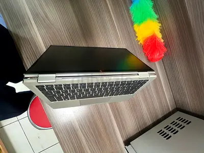Hp elite book x360 840 G8 256GB ssd 16GB ram 11 gen used like new no scratches 10/10