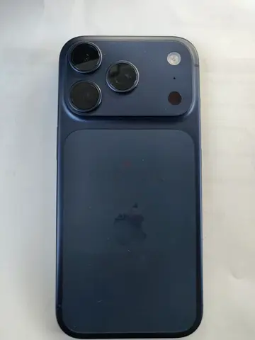 Apple iPhone 17 Pro Blue