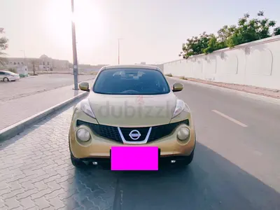 Nissan Juke 2014 GCC Specs Cruise control. Volume button on steering.Push start.Door lock in finger.