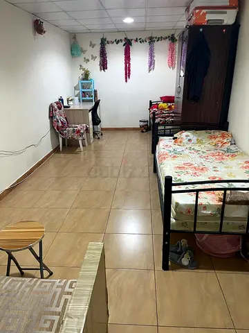Premium bed space for Indian girls