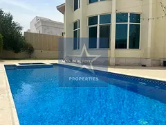 Elegant and magnificent I Massive garden and POOL I Call now to view I Call now to view