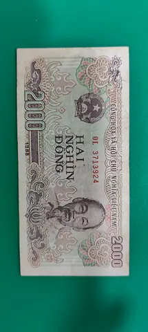 Vintage Vietnam 2000 Dong Banknote (Single Note)