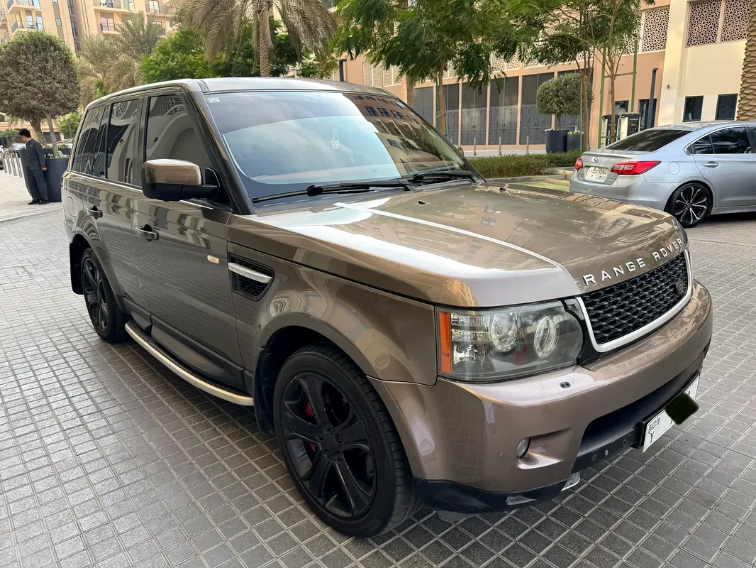 Land Rover Range Rover Sport 2011 — photo 1 of 12
