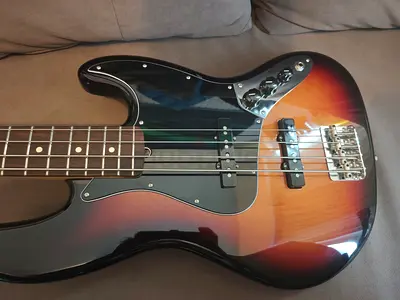 FENDER AMERICAN PERFORMER JAZZ BASS 3-Color Sunburst Electric Guitar