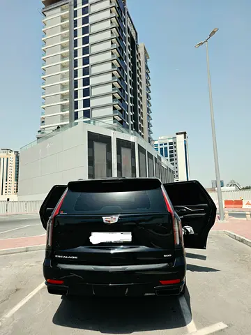 2023 Cadillac Escalade Sport Platinum | GCC Specs | Low Mileage