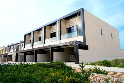 Park Backing | Corner | Brand New | Smart Home