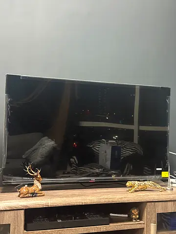 LED LCD TV 40-43 inch in good working condition