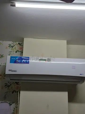 Used wall-mounted split air conditioner - Brand New