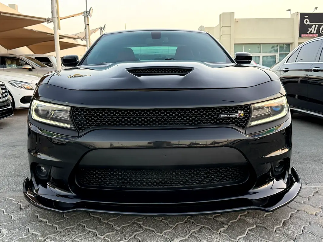 Dodge Charger 2018 — photo 1 of 20