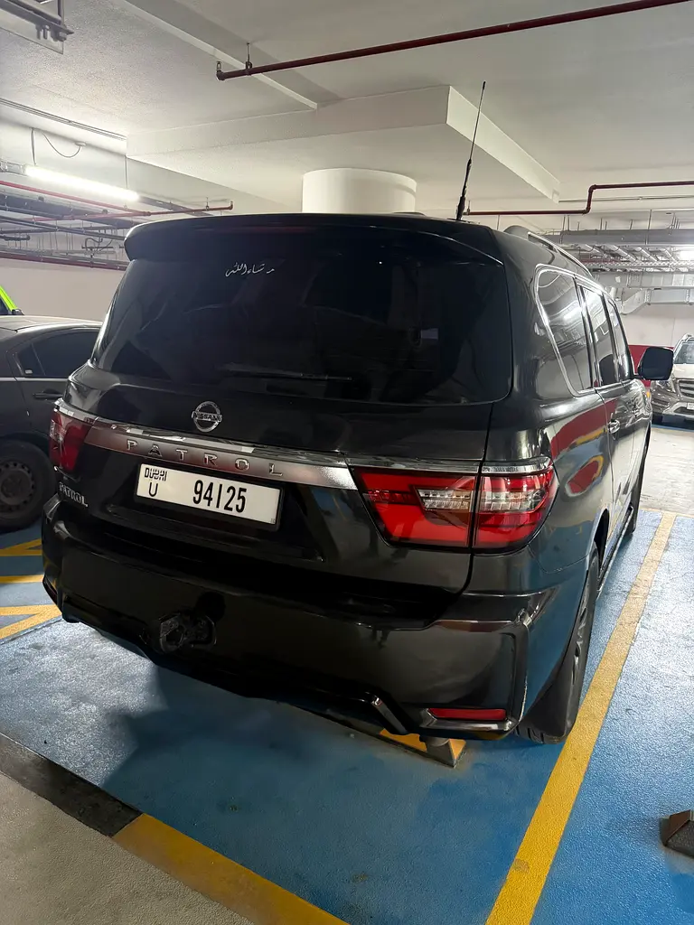 Nissan Patrol 2016 — photo 1 of 8