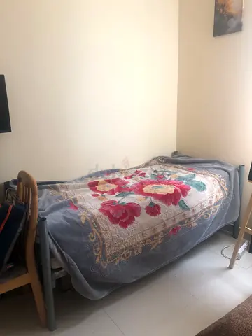 Executive Bed Space Available – 1 BHK (Neat  Clean, Fully Furnished)