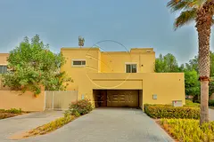 √ Private Pool | Type A | Tenanted | CORNER √