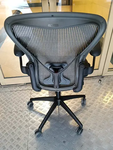 For selling Herman Miller Aeron chair.good condition only little use
