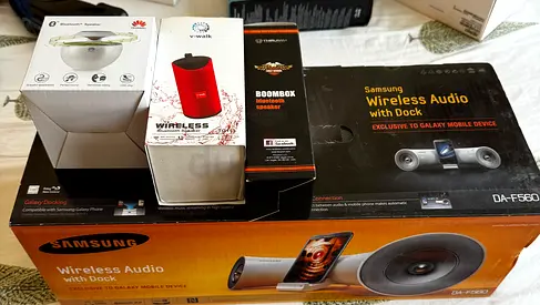 Bundle of 3 Wireless Speakers and 1 Samsung Wireless Audio Dock