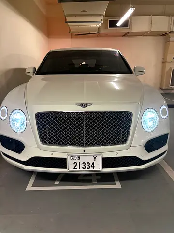 Bentley Bentayga 2018 | European Specs | Luxury SUV