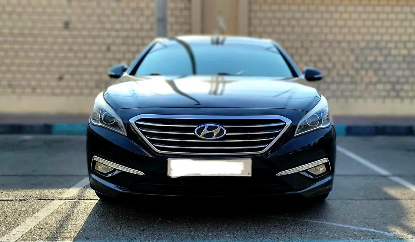 Hyundai Sonata 2015 — photo 1 of 20