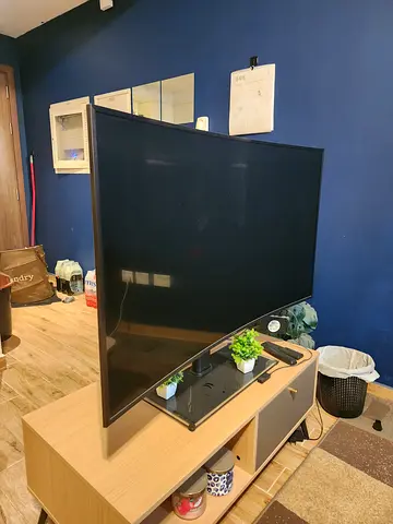 50 Curved Smart TV - Good Working Condition