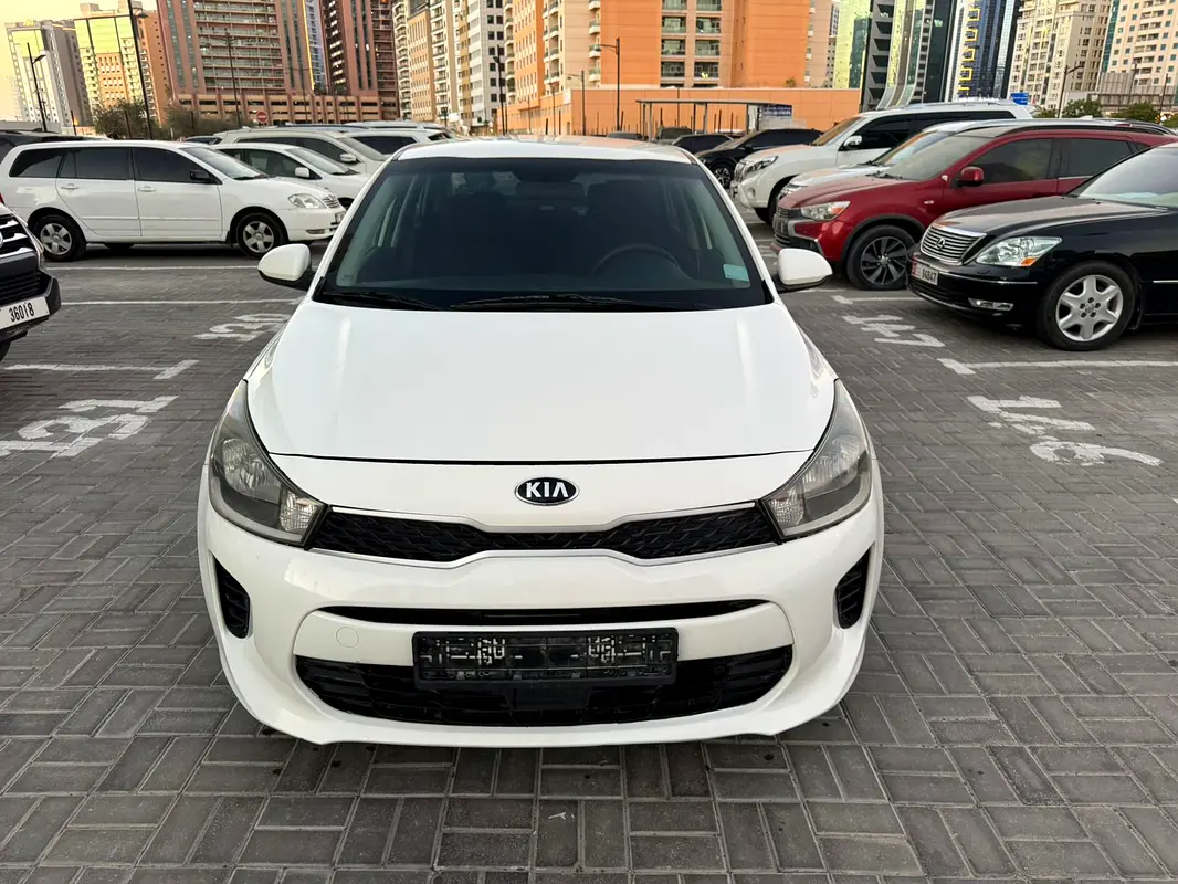 Kia Rio 2020 — photo 1 of 11